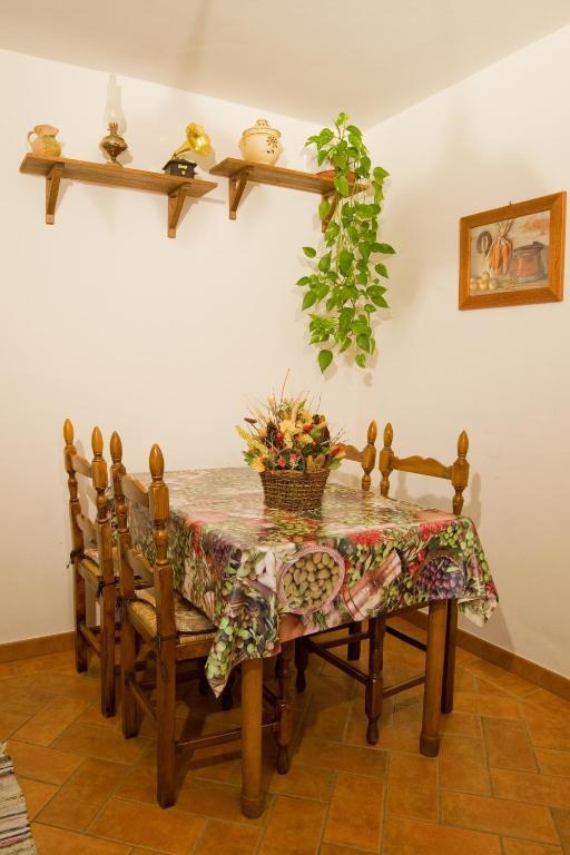 Podere Il Fattoioフィリーネ・ヴァルダルノ 部屋 写真