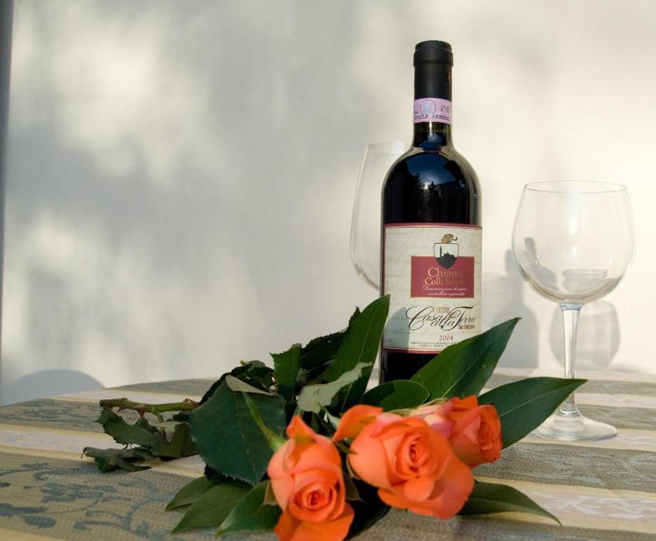 Podere Il Fattoioフィリーネ・ヴァルダルノ 部屋 写真